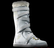 Obujte se do zimy! / Trendy zimní kozačky (http://www.luxurymag.cz)